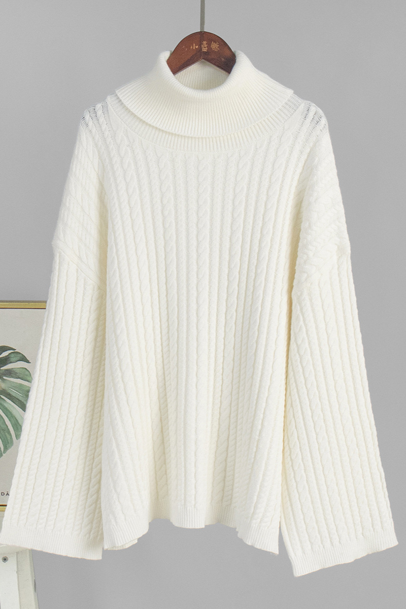 Soft and chewy sweater and knitted set