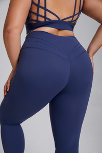 Plus Women's Thin-Strap Sports Bra & Butt-Lifting Yoga Leggings Set