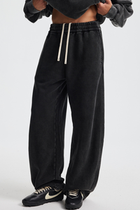 Thicker, distressed-look sweatpants with fleece lining