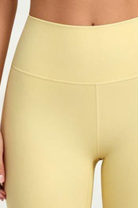 Women's Scalloped Mock Neck Bra And Leggings Yogg Sets