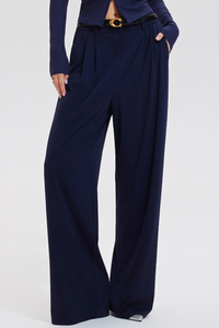 Extended leisure suit with wide-leg pants