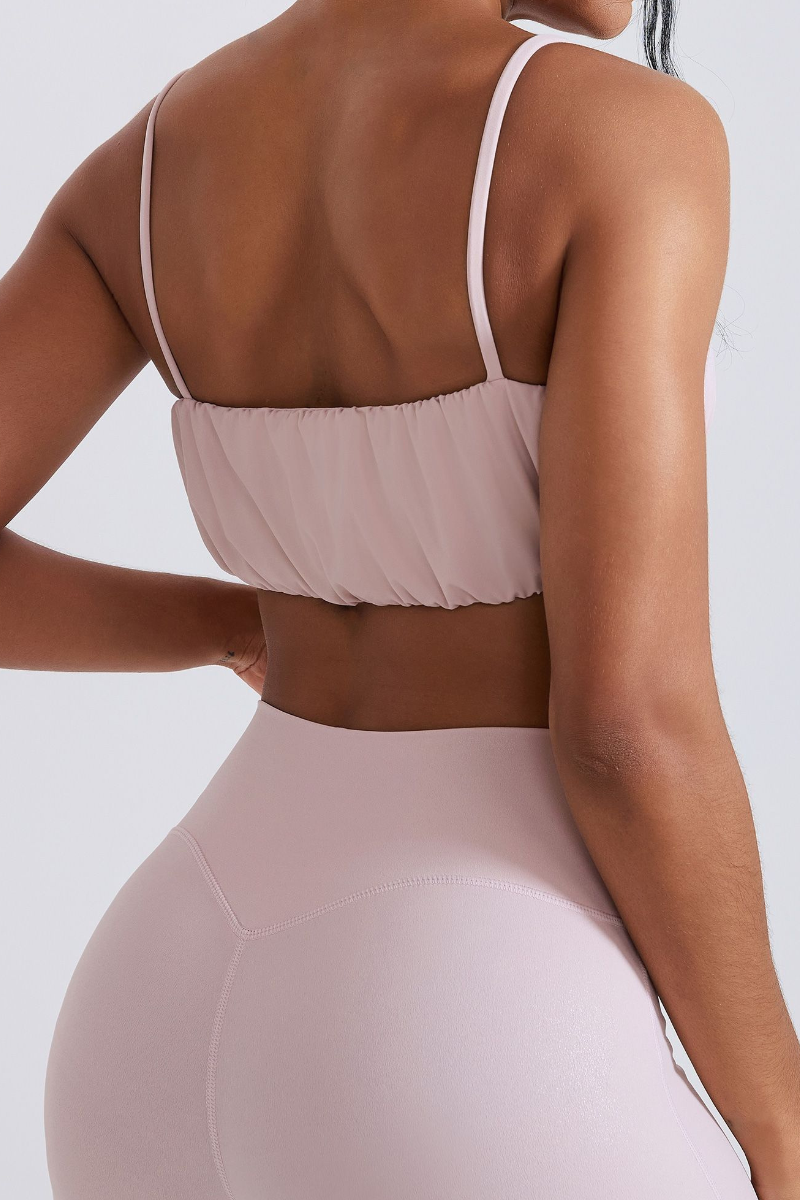 Women’s pleated shoulder straps sports bra.