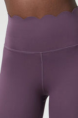 Women Wave-Edged High-Waist Quick-Dry Tight-Fit Yoga Cycling Mid-Length Sports Shorts