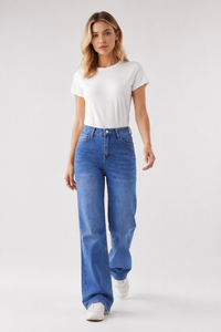 Women's Classic Blue Wash Relaxed High Waist Leg Jeans