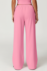 Women's slouchy straight-leg casual pants.