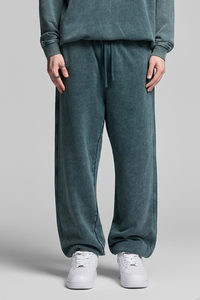 Retro trouser-style ensemble