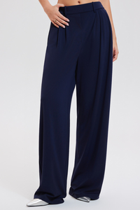 Extended leisure suit with wide-leg pants