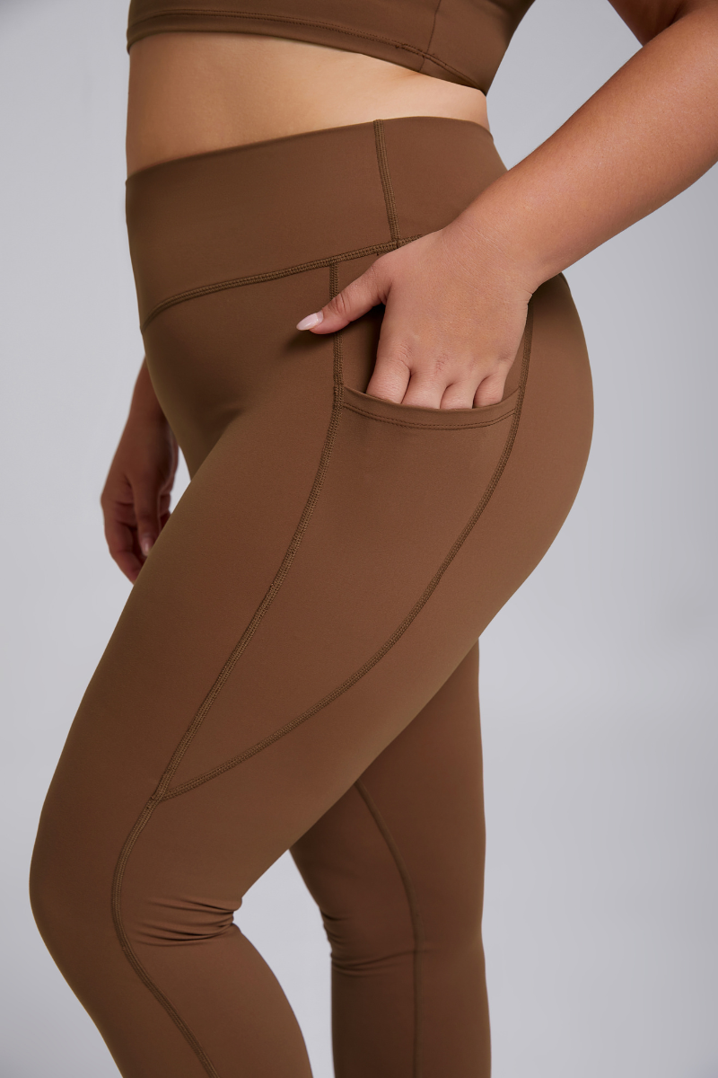 Plus Women's Butter-Soft Sports Bra & Pocket Yoga Leggings Two-Piece Set