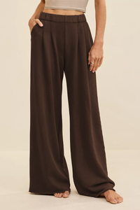 High-waist yoga pants with a floor-length design