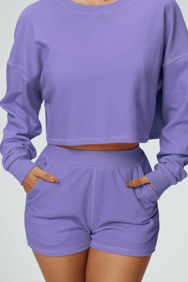 High-waisted, slim-fitting American-style sweatpants