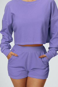 High-waisted, slim-fitting American-style sweatpants