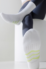 Women's Moisture-Wicking Shock-Absorbing Crew Socks