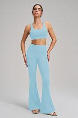 Sports outfit consisting of a bra and flared pants