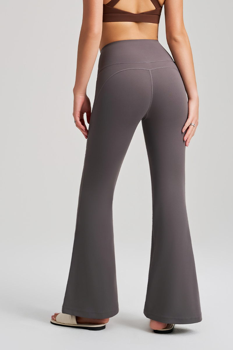 Ladies' bell-shaped pantsuit