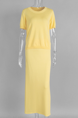 Short-sleeved, half-length skirt, and knit set