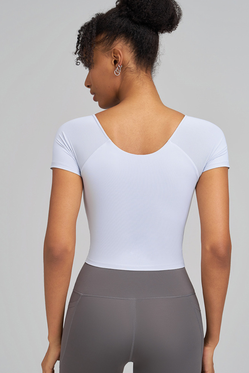 Cross-pattern mesh cycling suit