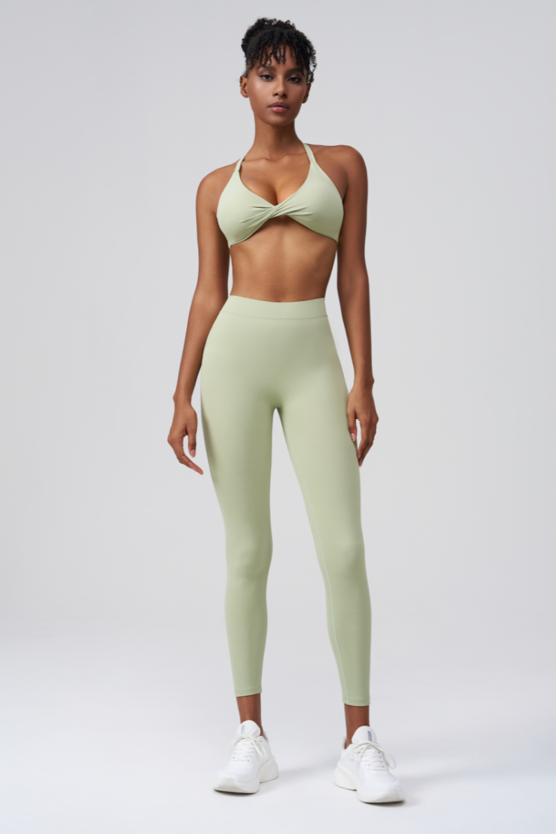 Women’s Sports Set:Bra & Pleated Bottocks Lift Leggings