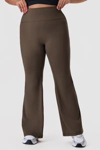 Plus Size Women's Utility Pocket Textured Yoga Flare Pants