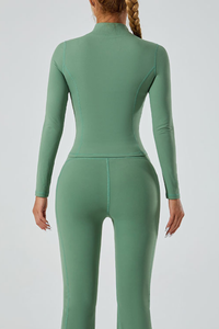 Women's stand-up collar with zipper sports jacket.