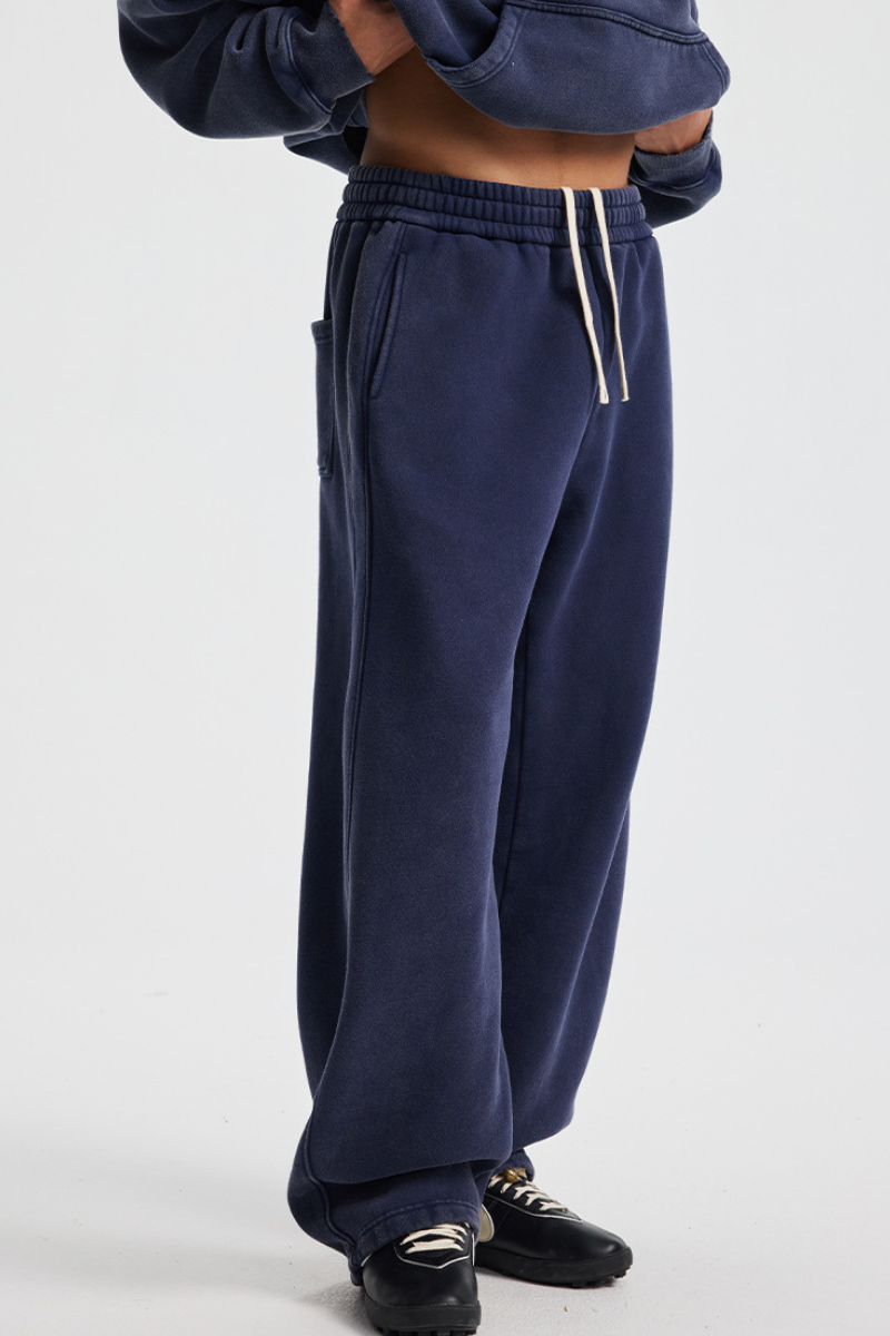 Thicker, distressed-look sweatpants with fleece lining
