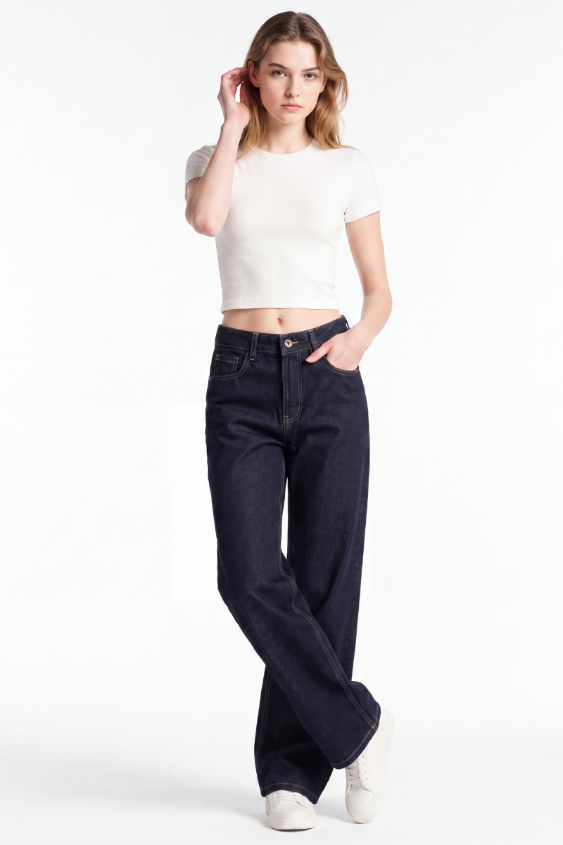 Women's Fall Mid Rise Side Pocket Straight Leg Jeans