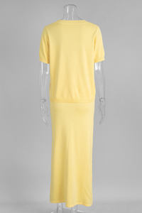 Short-sleeved, half-length skirt, and knit set