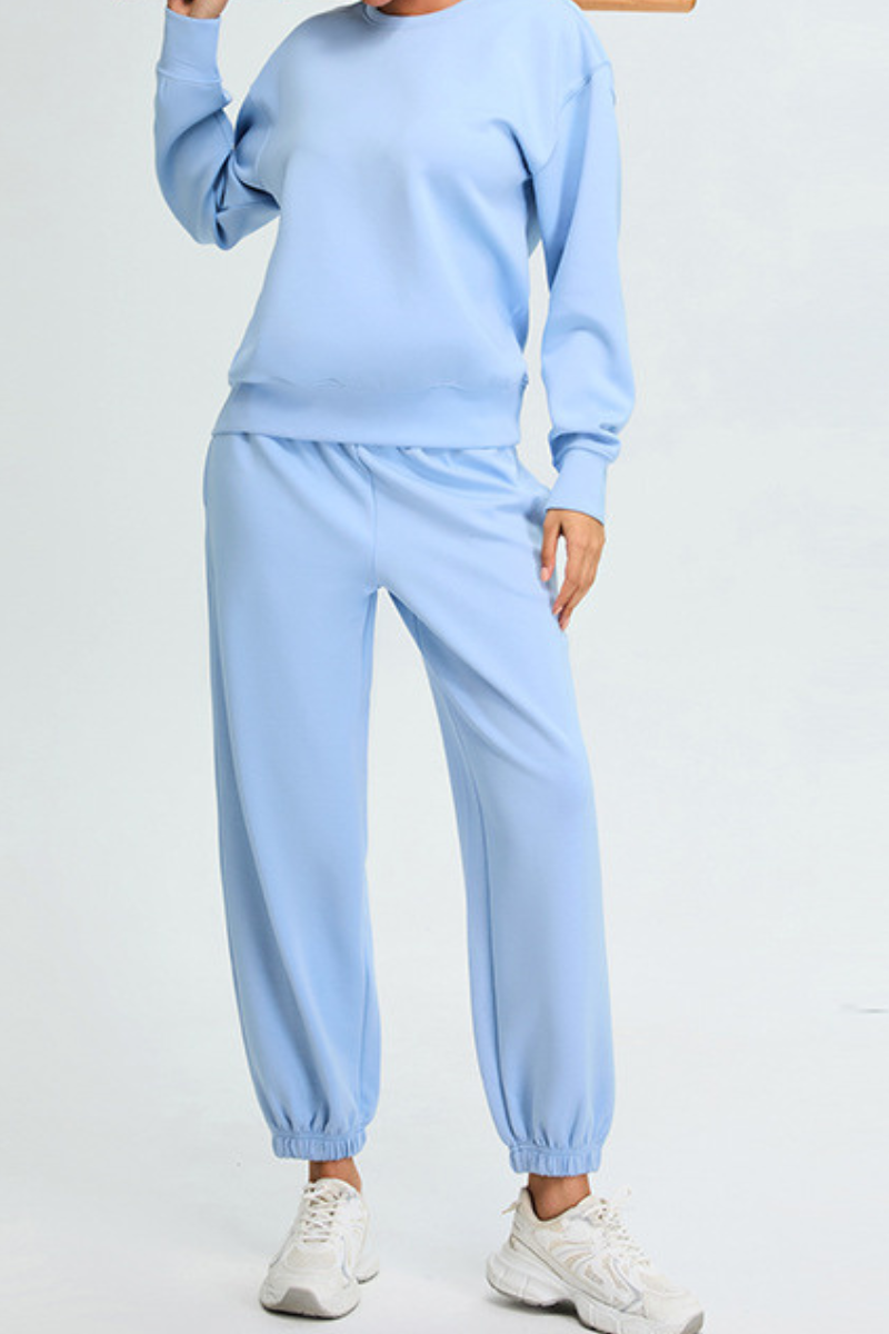 Women's Athletic Set:Pullover And Cuffed Sweatpants