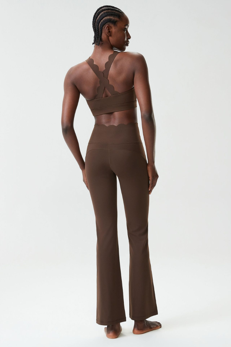 Women's Petal Sports Bra & Flared Yoga Pants Two-Piece Set