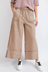 Leisure-style wide-leg pants