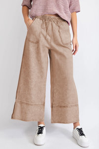 Leisure-style wide-leg pants