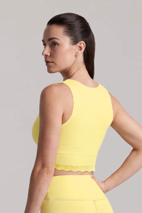 Women’s Two-Piece Wide Strap Lace Trim Cropped Tank Top