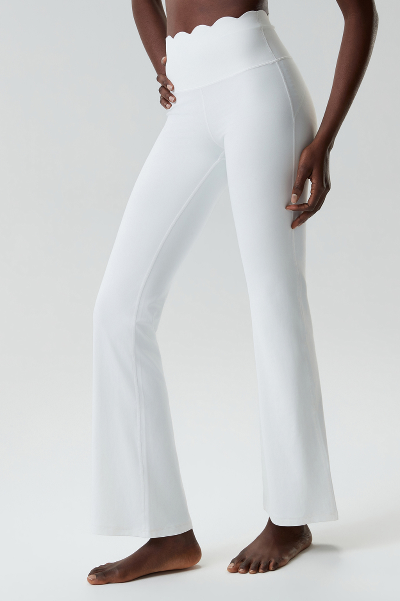 Women's Petal Hem Solid Flared  Yoga Pants