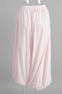 Wide-leg, relaxed, lantern-style pants