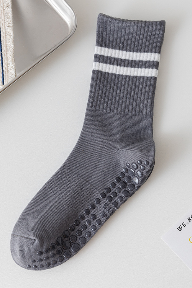 Women's Striped Non-Slip Dots Yoga Pilates Mid-Calf Socks