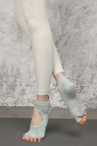 Women's Solid Color Pilates Yoga Grip Five-Toe Socks