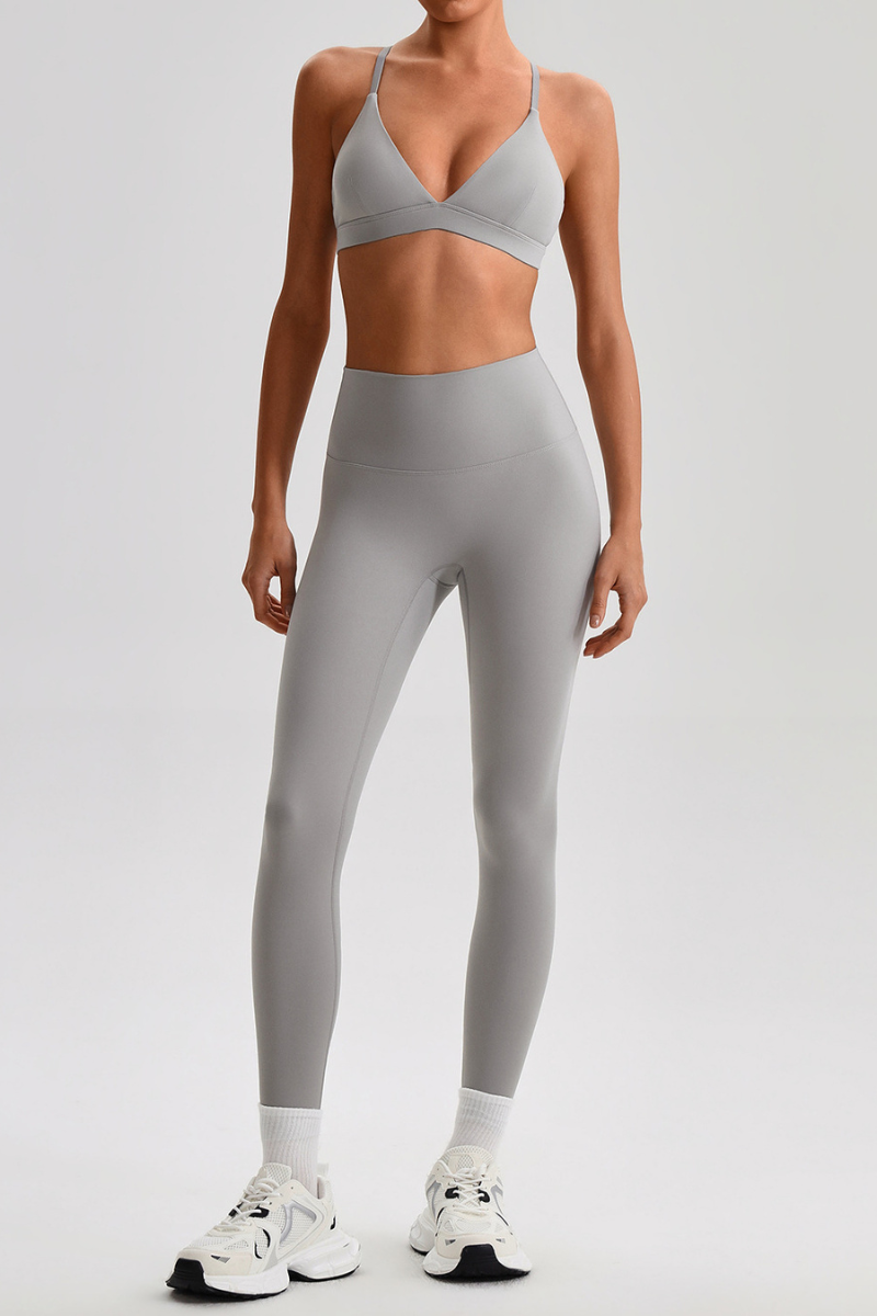 Women's Yoga Sets:Triangle Cup Bra & No Front Seam Leggings