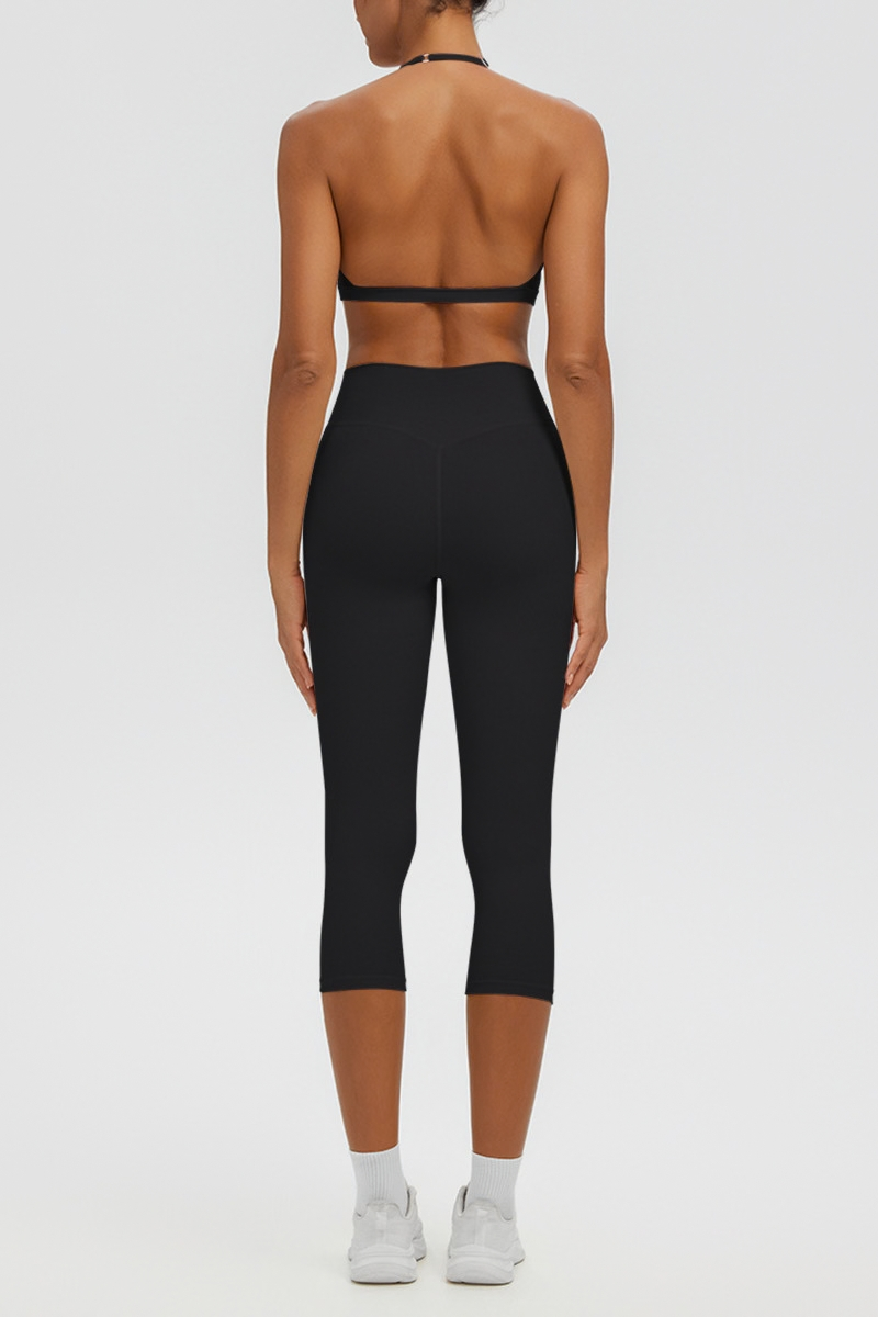 Women Halter V-neck Bra & High Waist Capri Leggings Yoga Set