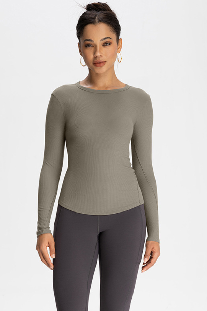 Naked-feeling, form-fitting long T-shirt