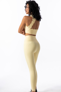 Women's Scalloped Cropped Top And V Waist Leggings Yoga Set