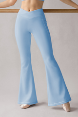 Women's Cross V-Waist Side Pockets Athletic Yoga Flare Pants