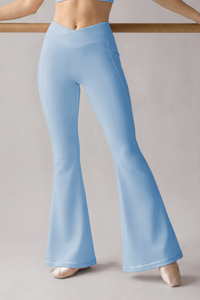 Women's Cross V-Waist Side Pockets Athletic Yoga Flare Pants