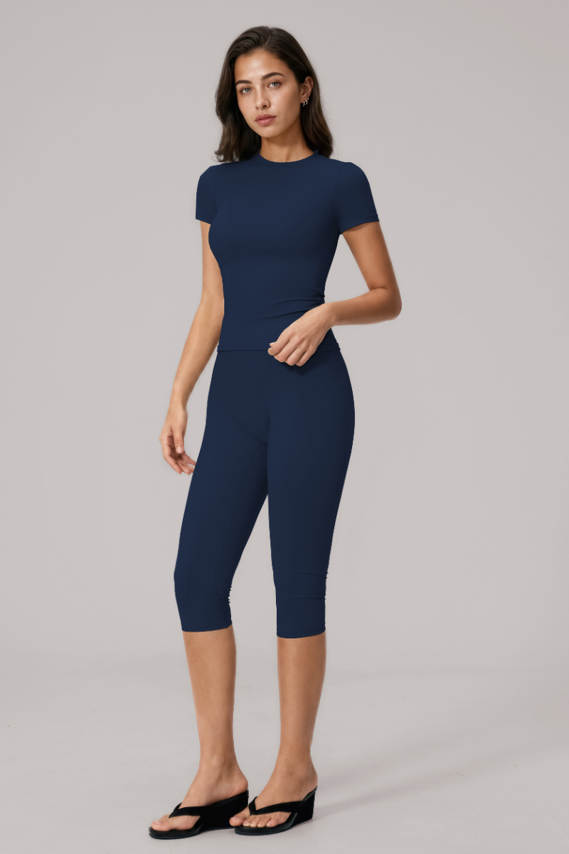 Women's Bare Feel Sets:Slim Fit T-shirt And Capri Leggings