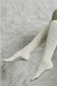 Women's Diamond Mesh Mid-Calf Yoga Grip Five-Toe Socks