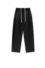 Water-washed and fleece-lined curved-blade pants.