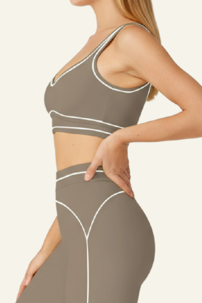 Women's  Color-blocked backless form-fitting sports bra.