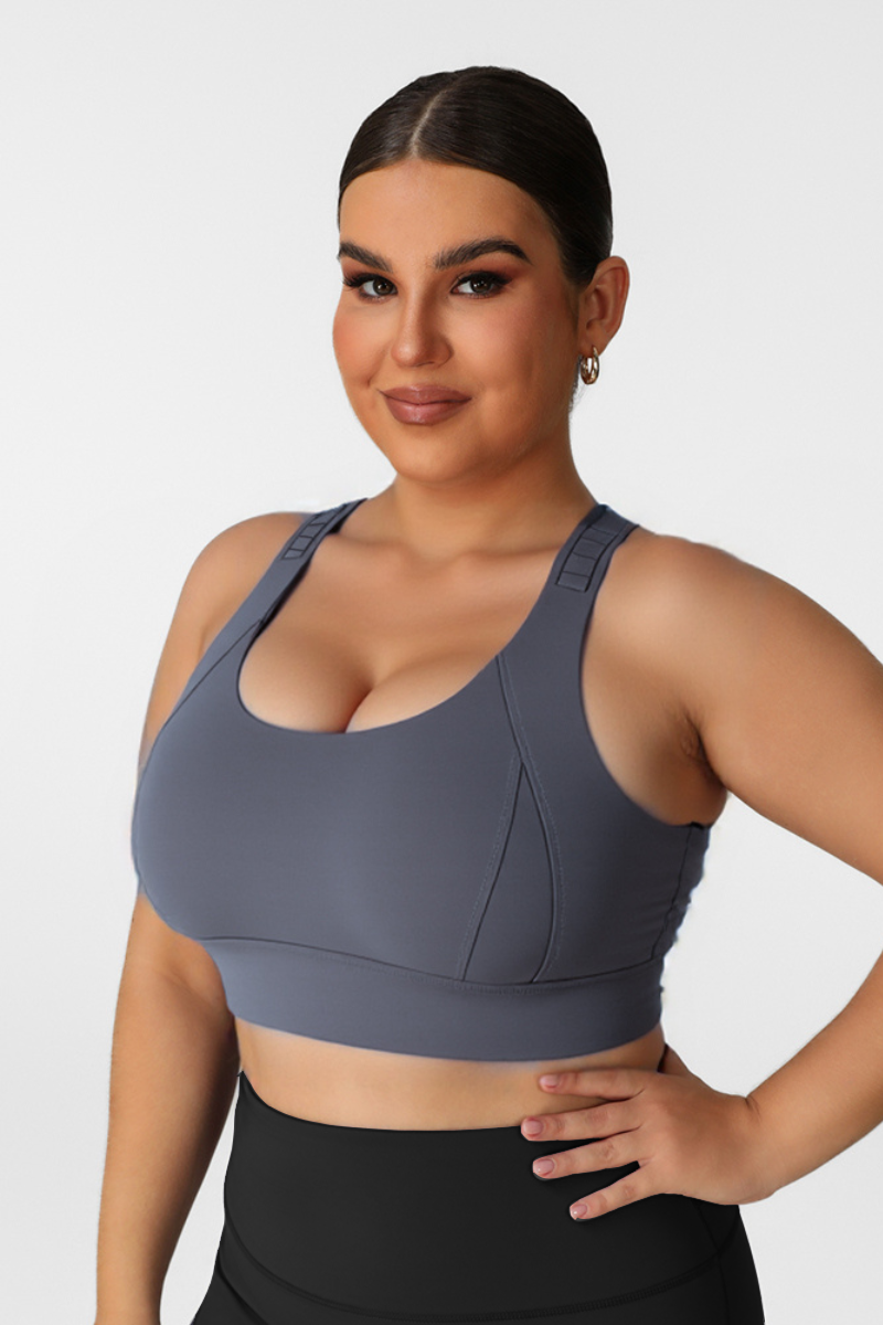 Plus Size Women's Crisscross Back Sports Bra with Back Closure