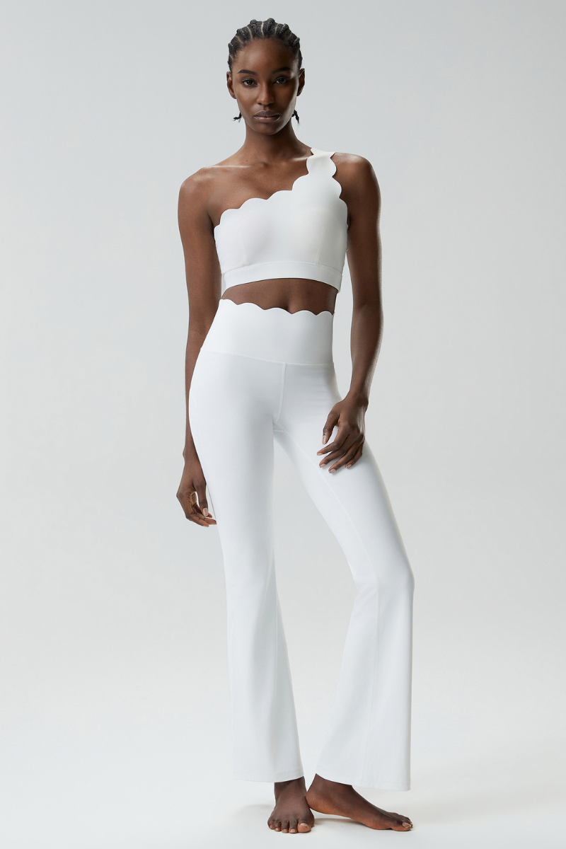 Women's Petal Sports Bra & Flared Yoga Pants Two-Piece Set