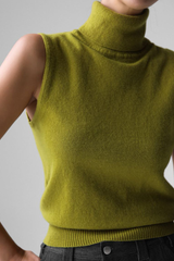 Early autumn high-neck, sleeveless base layer shirt