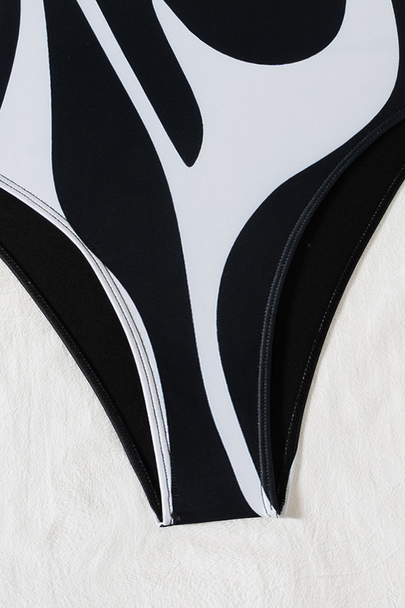 Women's Color Block U-neck Fitted Swimsuit