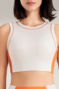Women's color-blocked sleeveless sports bra.